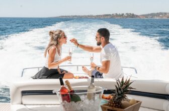 What to Expect from a Crewed Yacht Charter