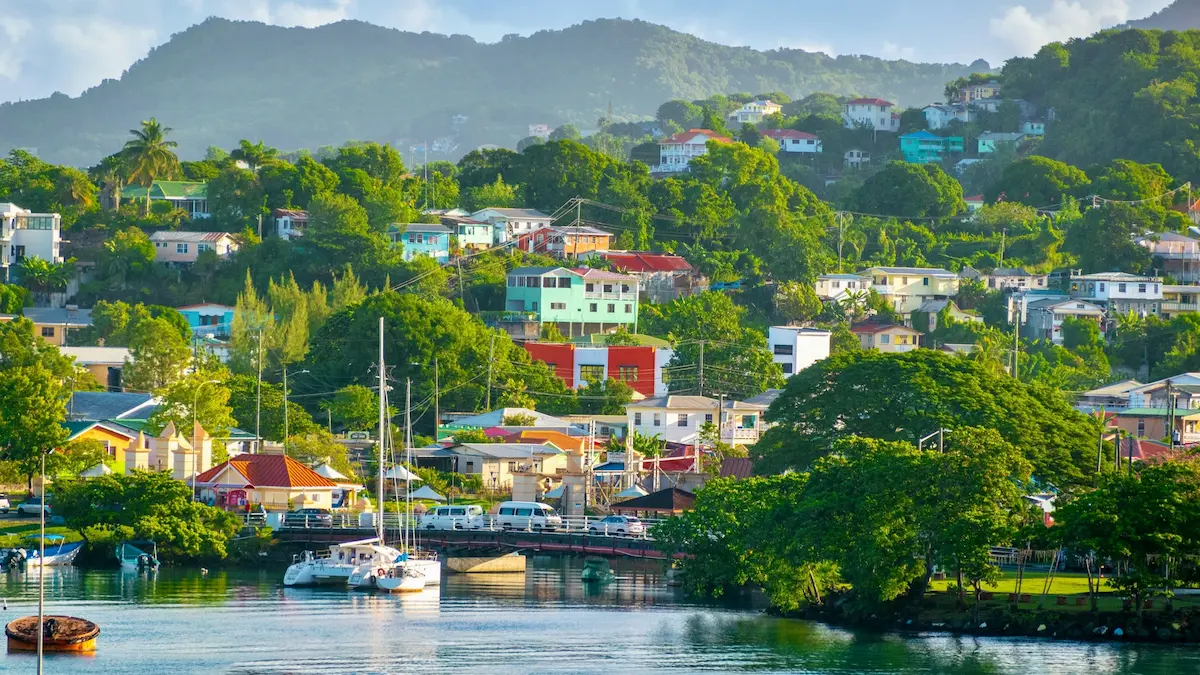 St. Lucia & Martinique Yacht Charter Guide: Windward Islands Sailing Itinerary