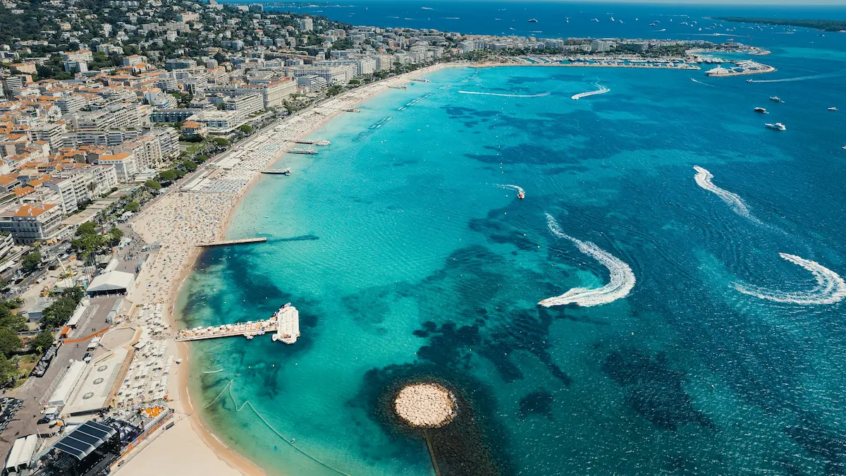 French Riviera Yacht Charter Guide: Côte d'Azur Sailing Itinerary & Skipper Tips