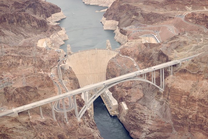 Hoover Dam - Grand Canyon Helicopter Tour and River Raft or Emerald Cave Kayak