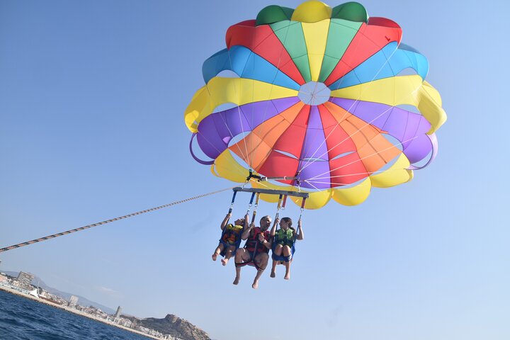 Parasailing in Alicante - Photo 2