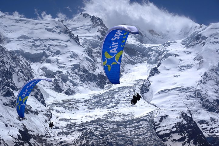 Fly in front of the Mont Blanc - Paragliding Tandem Flight in Chamonix - Take-off from Plan-Praz