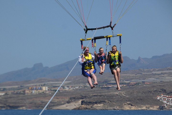 Parasailing flights on the Adeje Coast in Tenerife - Photo 2