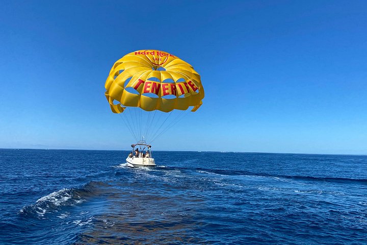 Parasailing flights on the Adeje Coast in Tenerife - Photo 5
