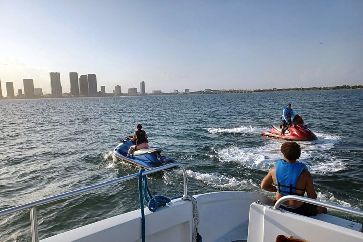 Miami Ultimate Water Experience: Jet Ski, Drinks & Mansion Cruise - Photo 6