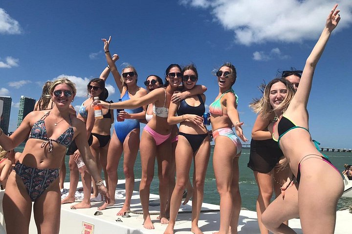 Miami Ultimate Water Experience: Jet Ski, Drinks & Mansion Cruise - Photo 10