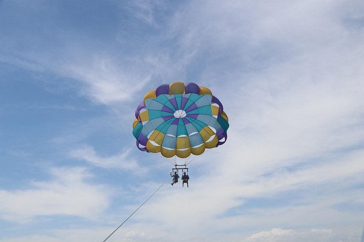 Xtreme H2o Parasailing Departing Adjacent to Crab Island - Photo 1