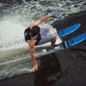 Beginner to advanced - 1 Half Day Waterski, Wakeboard or Wakesurf Lesson - 5 people max