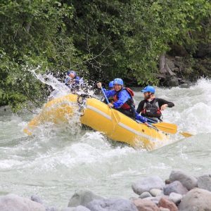 Family Friendly Cheakamus Splash Rafting - Photo 1