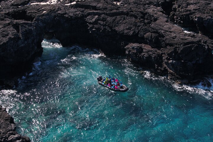 Kona Snorkeling: Beat the Crowd to Kealakekua Bay - Photo 1