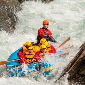 Rafting the final rapid on the Shotover river - Shotover River Rafting Trip from Queenstown