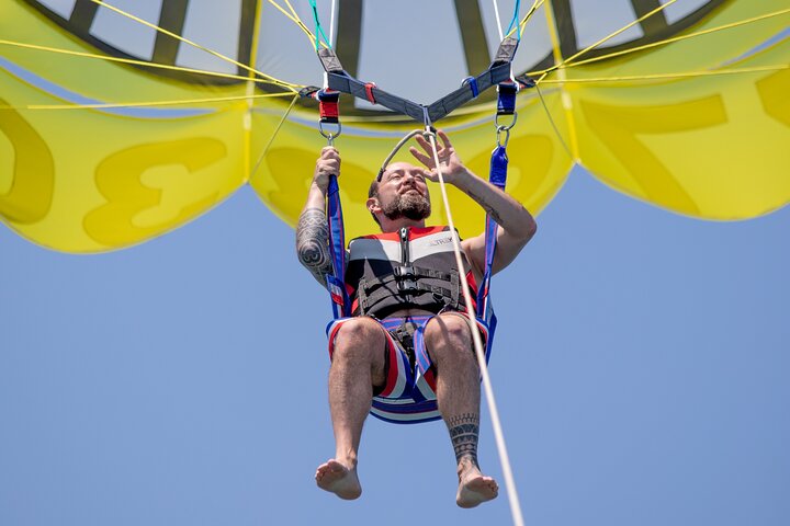 fly with our ascending parachute - Photo 2