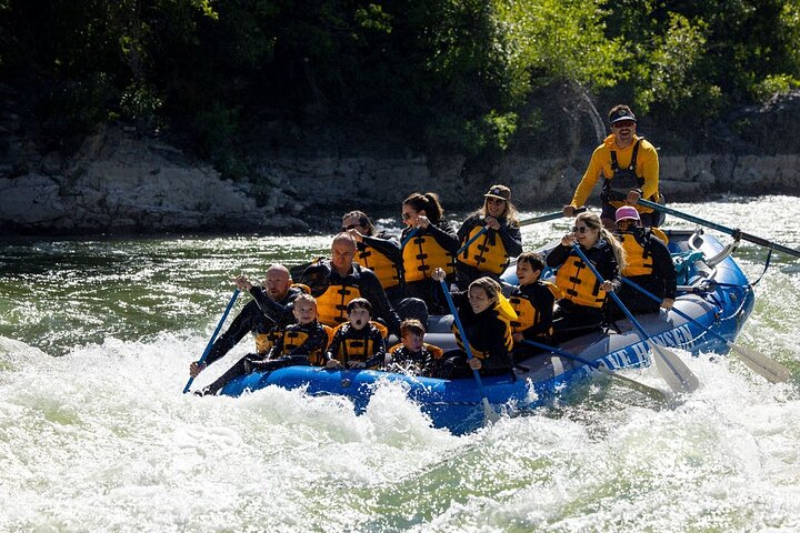 Whitewater Rafting in Jackson Hole : Family Standard Raft - Photo 2