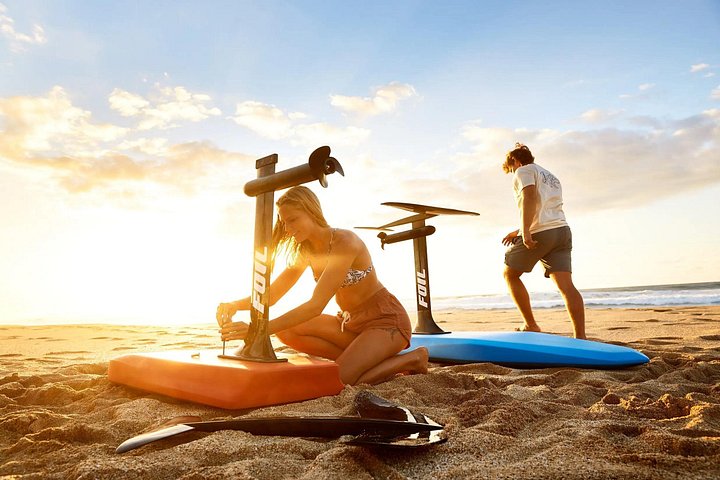 efoil with friends - Off-Water Electric Hydrofoil Surfboard – Premium eFoil Adventures