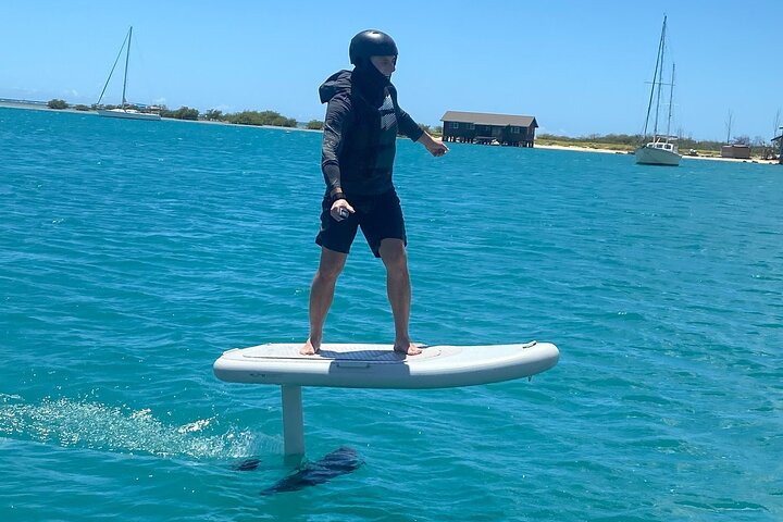 Premium eFoil Lesson near Waikiki - Photo 4