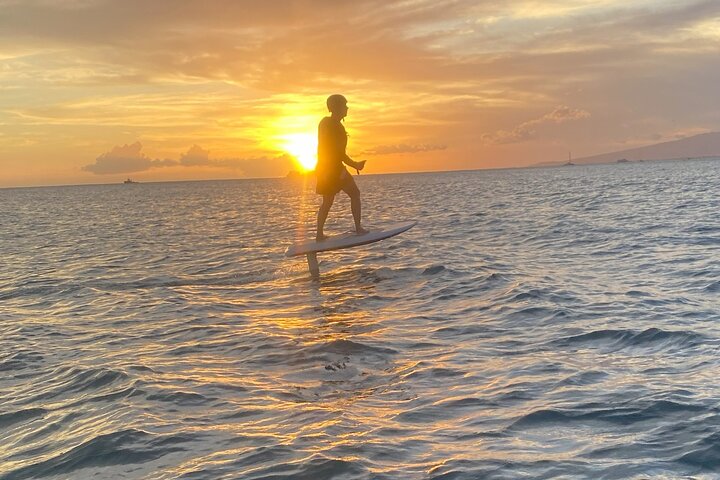 Premium eFoil Lesson near Waikiki - Photo 5