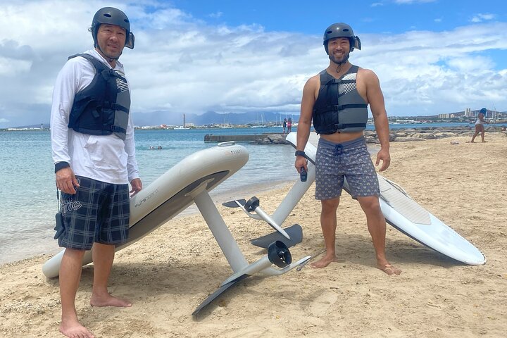 Premium eFoil Lesson near Waikiki - Photo 6
