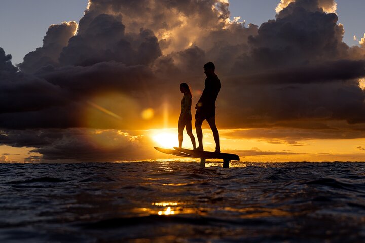 Premium eFoil Lesson near Waikiki - Photo 9
