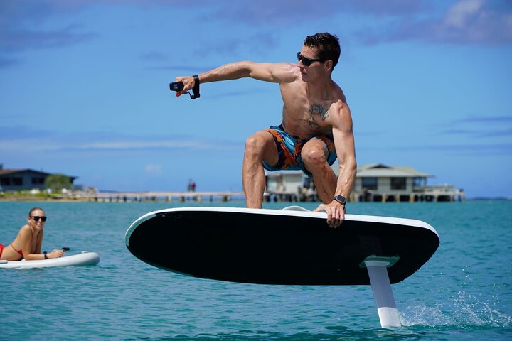 Premium eFoil Lesson near Waikiki - Photo 1