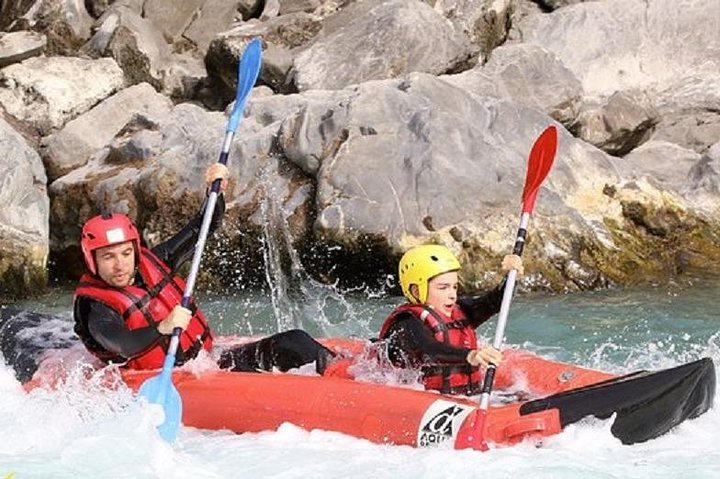Hot dog (inflatable canoe) on the Durance - Photo 1