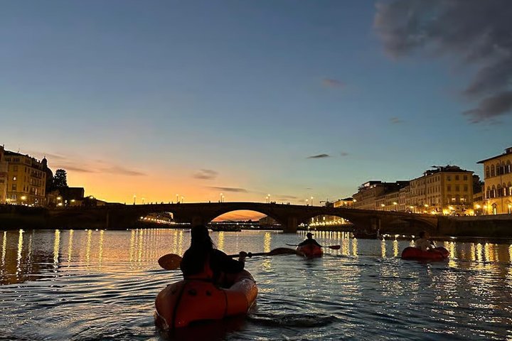 Kayak Soft in Florence under the Pontevecchio Arches - Photo 7