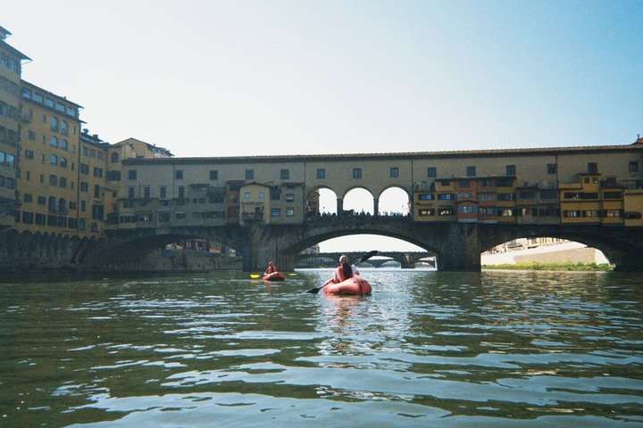 Kayak Soft in Florence under the Pontevecchio Arches - Photo 9