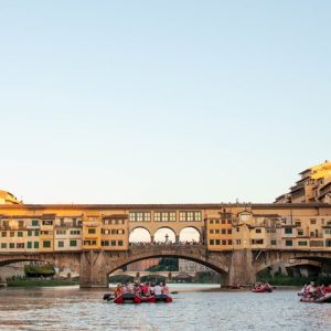 Soft Rafting in Florence under the Pontevecchio Arches - Photo 1