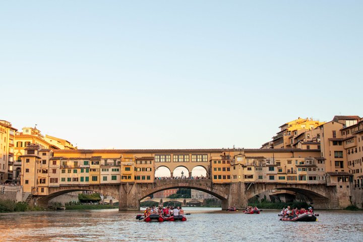 Soft Rafting in Florence under the Pontevecchio Arches - Photo 1