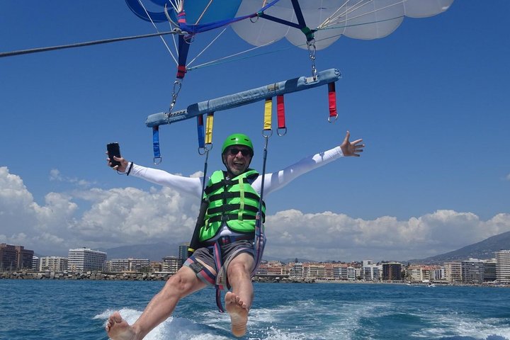 Parasailing in Fuengirola Costa del Sol - Photo 3