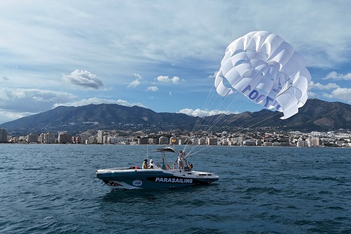 Parasailing in Fuengirola Costa del Sol - Photo 6