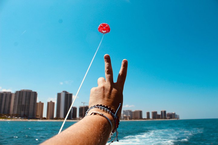 Parasailing Palm Beach - Photo 3