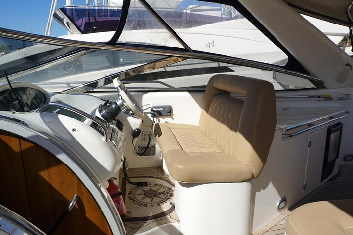 Exclusive Yacht Rental in Barcelona - Photo 5