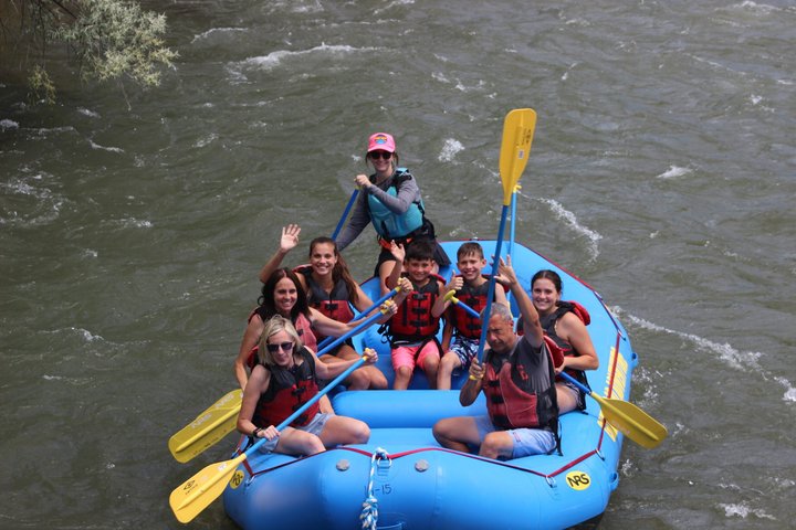 2-Hours Glenwood Springs Short and Mild Family Raft Trip - Photo 4