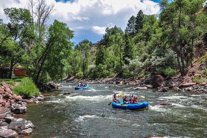 2-Hours Glenwood Springs Short and Mild Family Raft Trip - Photo 8