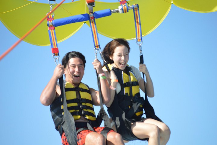 Parasail and Banana Boat Only in Maunalua Bay - Photo 6