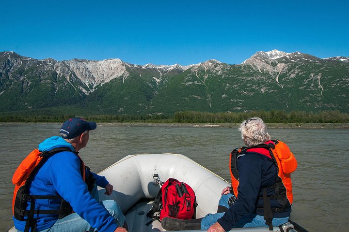 Rafting through the heart of the Chilkat Bald Eagle Preserve - Private Group Eagle Preserve Float Trip in Haines