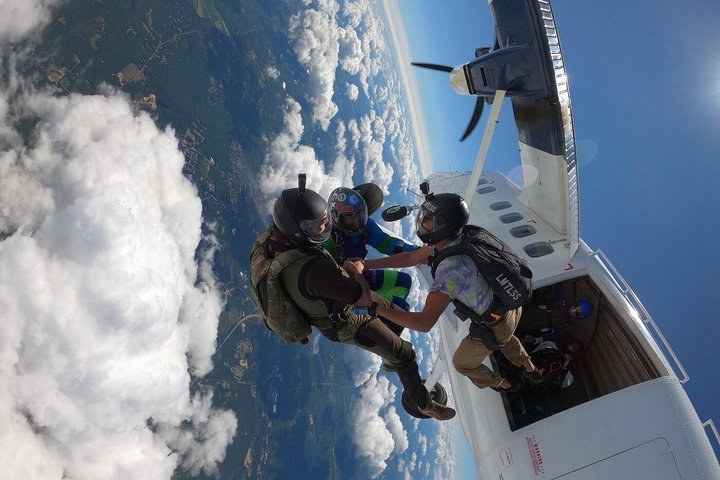Kemer Tandem Skydiving Over the Mediterranean Sea - Photo 8