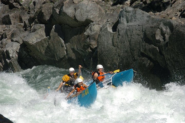 Clearwater, BC, Rafting, Finish in Canadas waterfall capital! - Photo 3