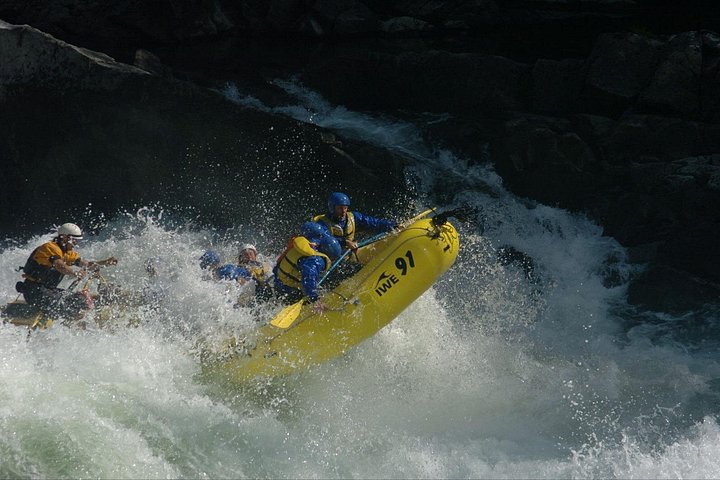 Clearwater, BC, Rafting, Finish in Canadas waterfall capital! - Photo 8