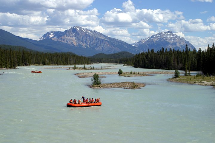Float big scenery - Athabasca River Easy Scenic Raft Trip