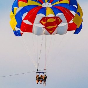 Till 4 people - Parasailing Tour en Barcelona