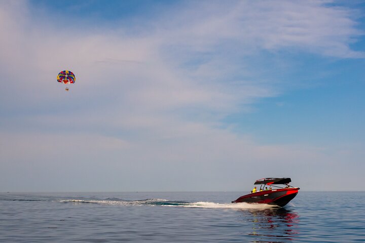 150 meters above the sea - Parasailing Tour en Barcelona