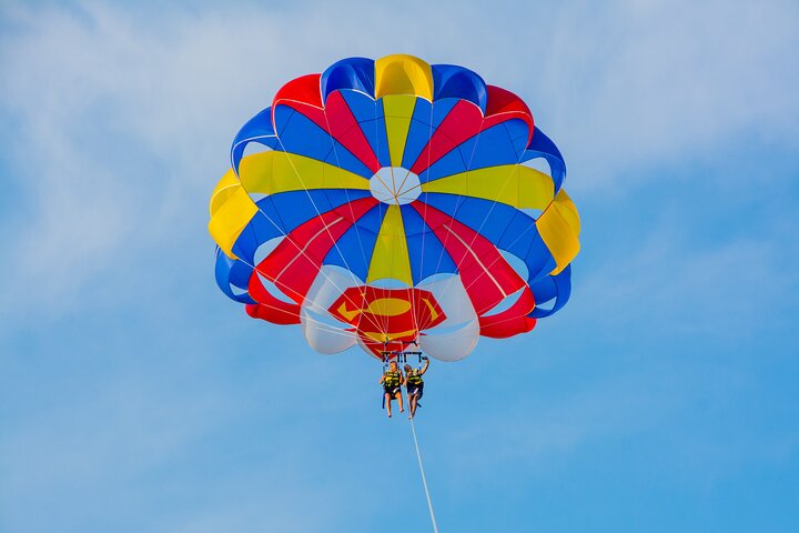 Activity for couples - Parasailing Tour en Barcelona