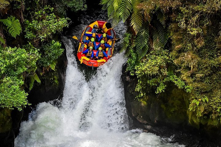 The World Famous 7 meter "Tutea Falls" on the Kaituna River in Rotorua NZ - White Water Rafting - Kaituna Cascades, The Originals