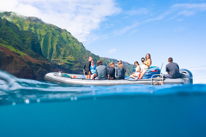 Enjoying the scenery - Kauai: Na Pali Raft with Exclusive Beach Landing