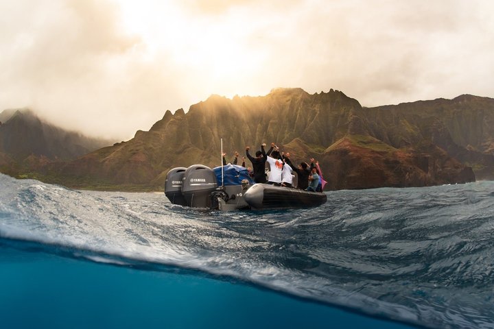 Kauai: Na Pali Raft with Exclusive Beach Landing - Photo 6