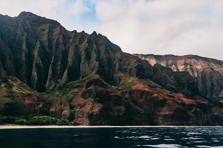 Kauai: Na Pali Raft with Exclusive Beach Landing - Photo 7