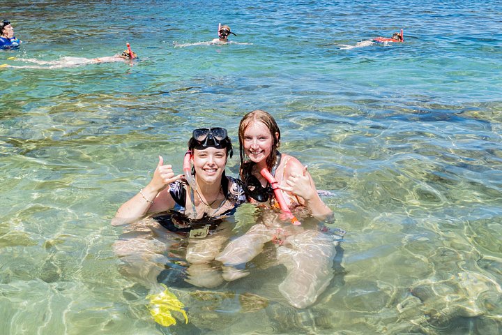 Fun in the sun - Kauai: Na Pali Raft with Exclusive Beach Landing