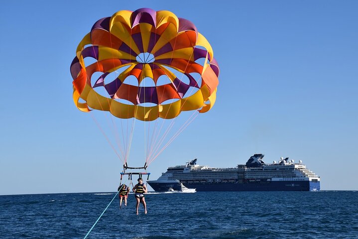 Parasailing along Fort Lauderdale Beach - Photo 6