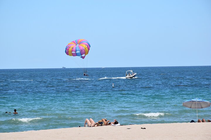 Parasailing along Fort Lauderdale Beach - Photo 7